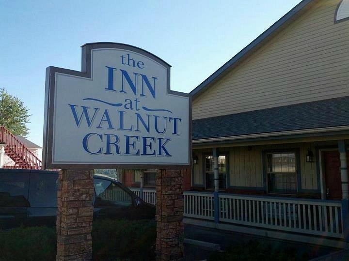 the inn at walnut creek in walnut creek ohio